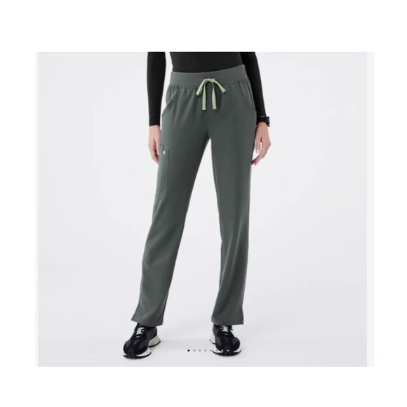 FIGS Kade Cargo Scrub Pants Women’s XL Gray Elastic Waist Drawstring Set of 2 - Picture 1 of 11